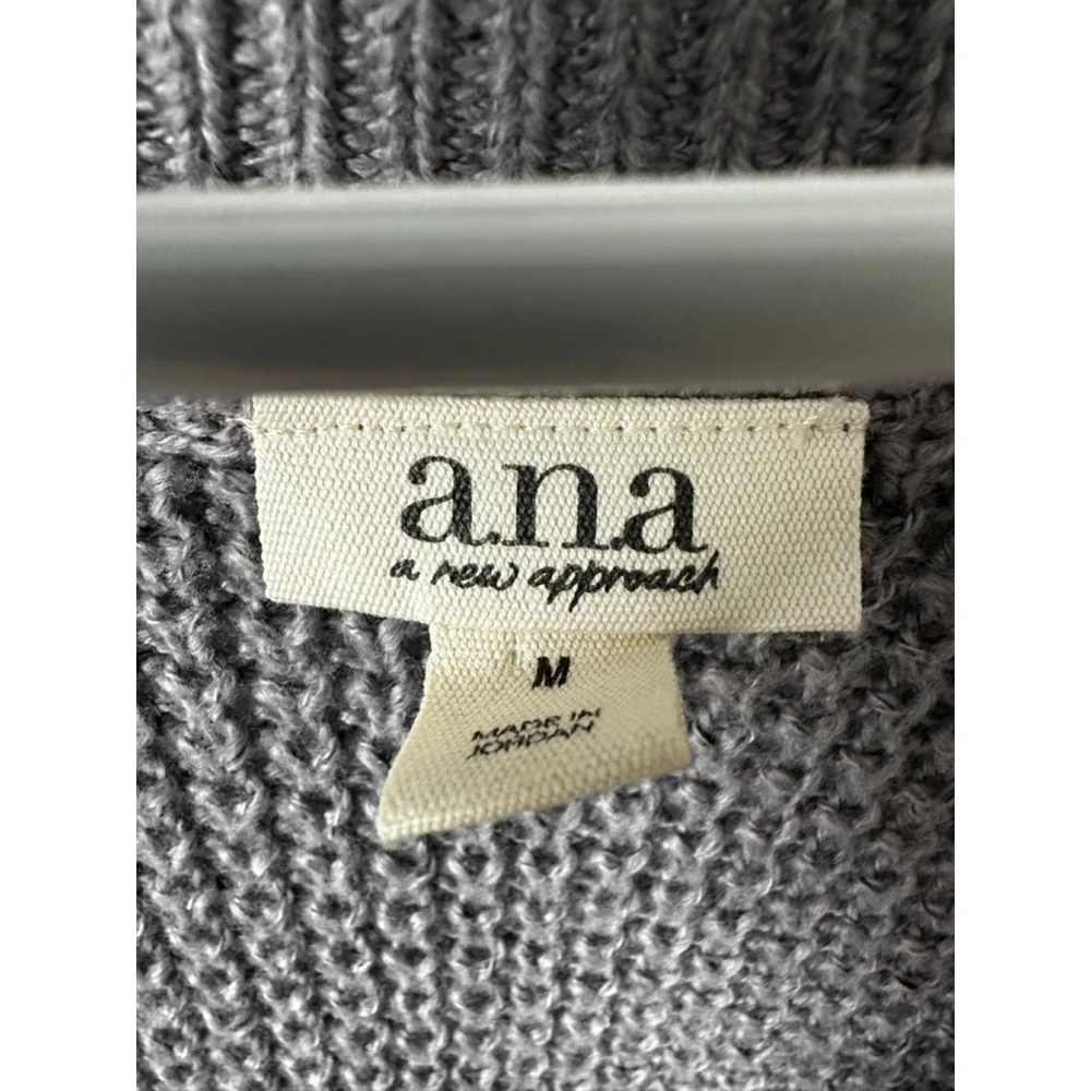 a.n.a a new approach Gray V-Neck Sweater M - Picture 3 of 5